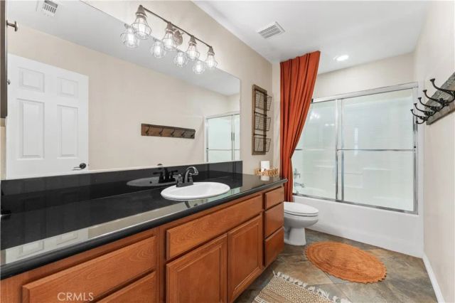 4517 Vahan Court, Lancaster, CA 93536