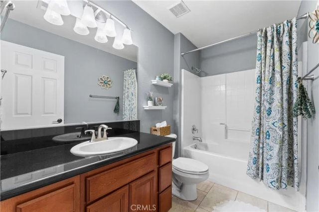 4517 Vahan Court, Lancaster, CA 93536