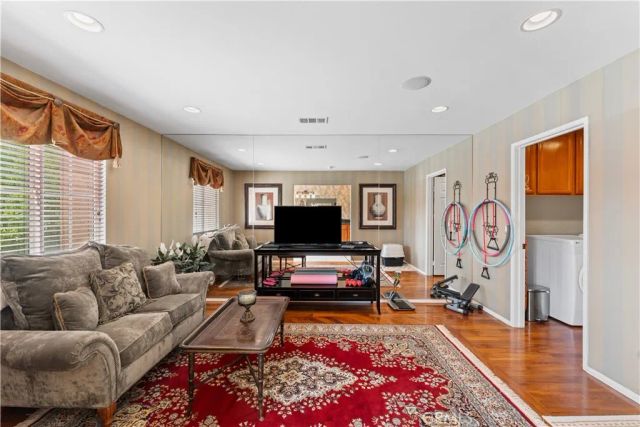 4517 Vahan Court, Lancaster, CA 93536