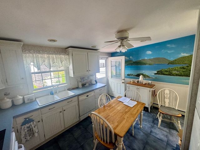 35 Point St, Fairhaven, MA 02719