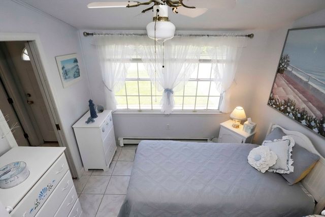 35 Point St, Fairhaven, MA 02719