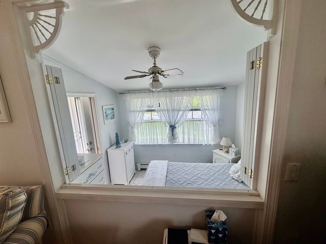 35 Point St, Fairhaven, MA 02719