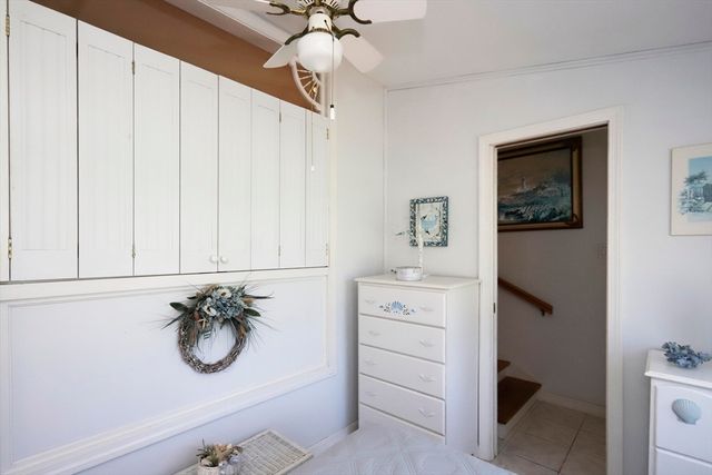 35 Point St, Fairhaven, MA 02719