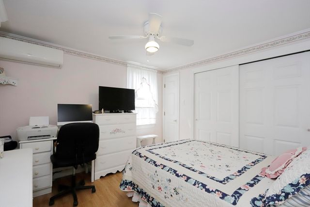 35 Point St, Fairhaven, MA 02719