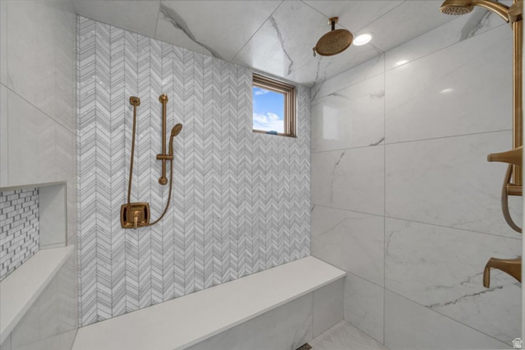 Image 18 of property listing at 2204 E 3770 S, St. George, UT 84790