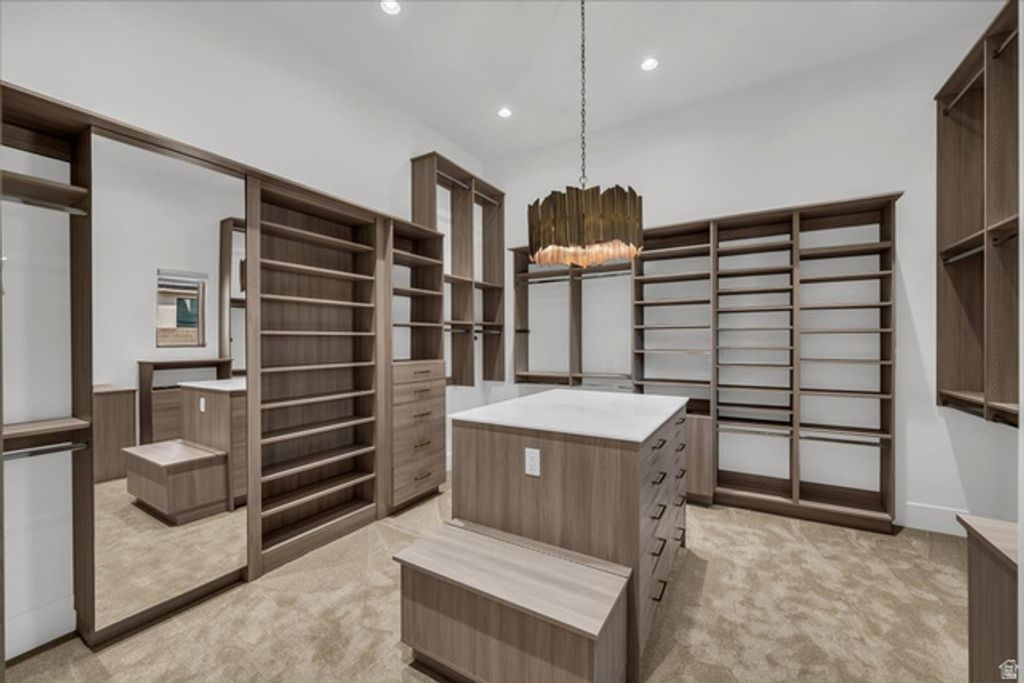Image 19 of property listing at 2204 E 3770 S, St. George, UT 84790