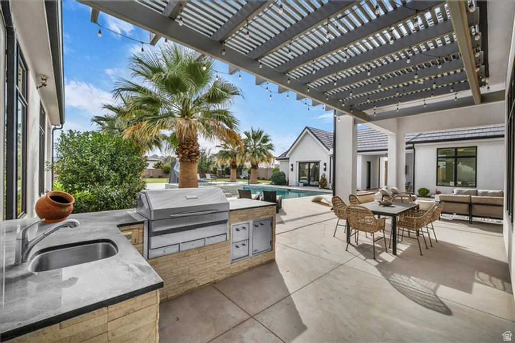 Image 37 of property listing at 2204 E 3770 S, St. George, UT 84790