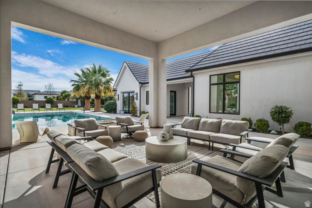 Image 38 of property listing at 2204 E 3770 S, St. George, UT 84790