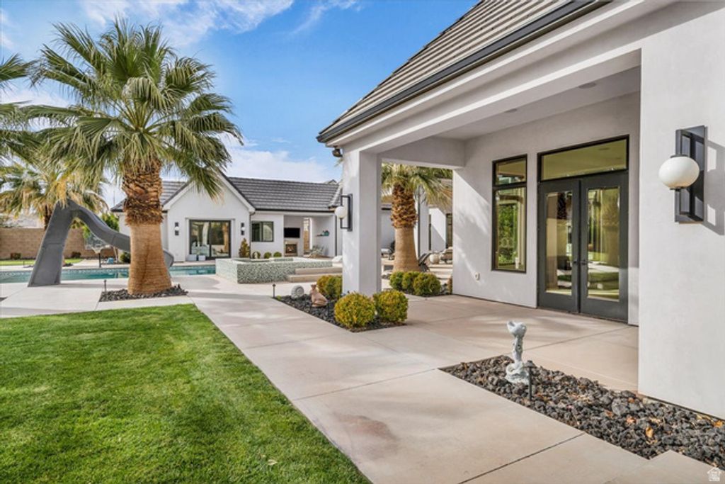 Image 51 of property listing at 2204 E 3770 S, St. George, UT 84790