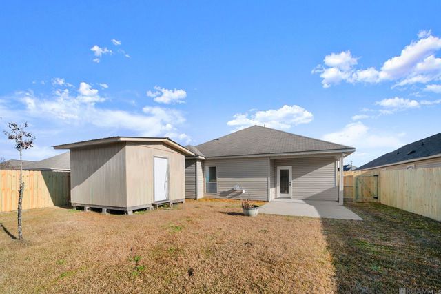 42351 Cedarstone Ave, Prairieville, LA 70769