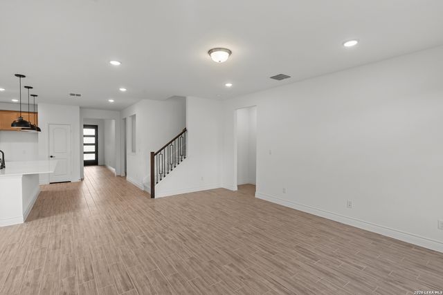 1328 Hallettsville, San Antonio, TX 78253