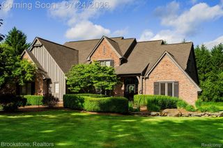 7768 Somerhill Lane, Springfield Charter Township, MI 48348