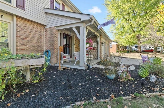 915 Edgehill Lane, Anderson, IN 46012