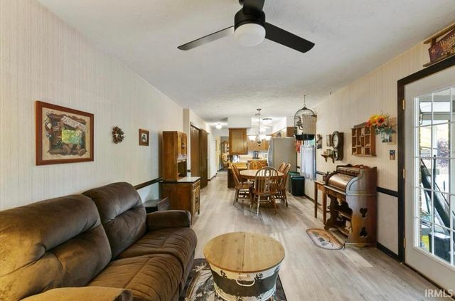 915 Edgehill Lane, Anderson, IN 46012