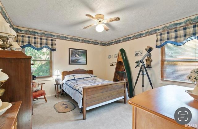 915 Edgehill Lane, Anderson, IN 46012