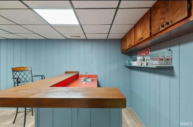 915 Edgehill Lane, Anderson, IN 46012