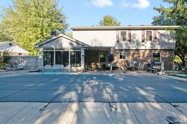 915 Edgehill Lane, Anderson, IN 46012