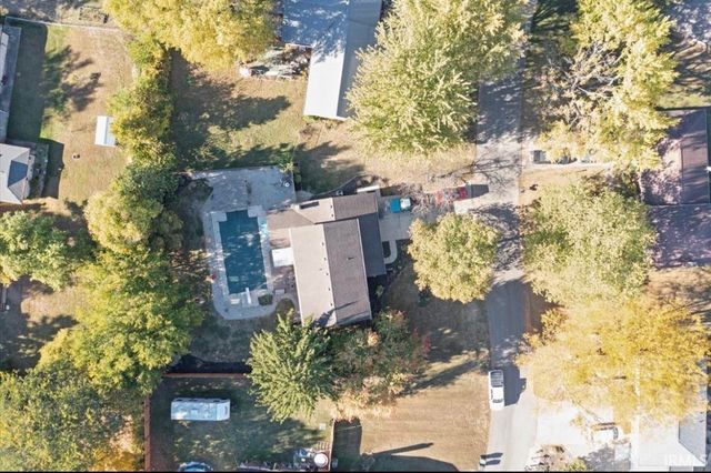 915 Edgehill Lane, Anderson, IN 46012