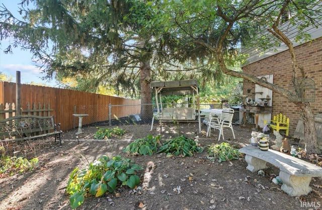 915 Edgehill Lane, Anderson, IN 46012