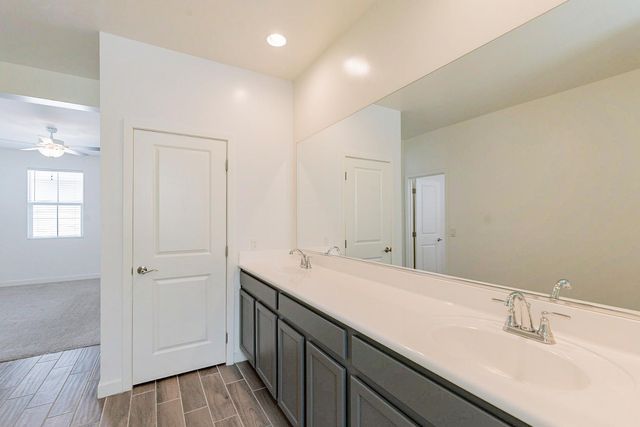 5538 S Dillon, Mesa, AZ 85212