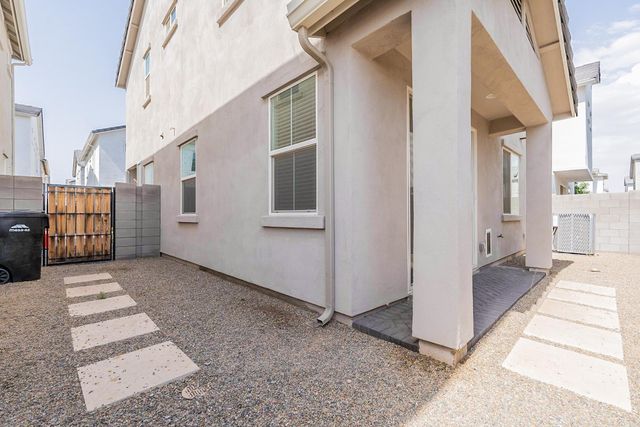 5538 S Dillon, Mesa, AZ 85212