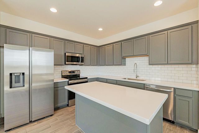 5538 S Dillon, Mesa, AZ 85212
