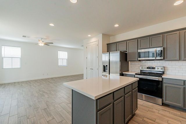 5538 S Dillon, Mesa, AZ 85212