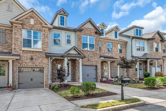 1477 Channing Dr, Thompsons Station, TN 37179