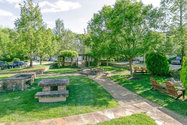 1477 Channing Dr, Thompsons Station, TN 37179