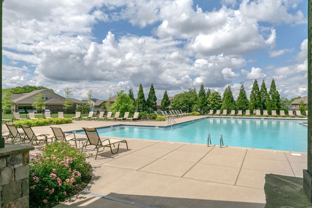 1477 Channing Dr, Thompsons Station, TN 37179