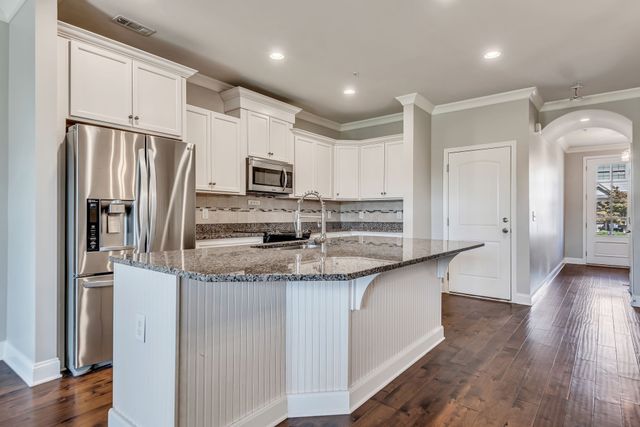 1477 Channing Dr, Thompsons Station, TN 37179