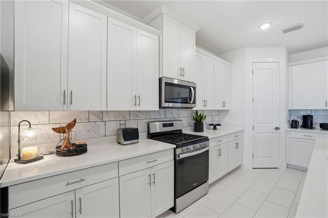 17025 Great Heron LN, Punta Gorda, FL 33982