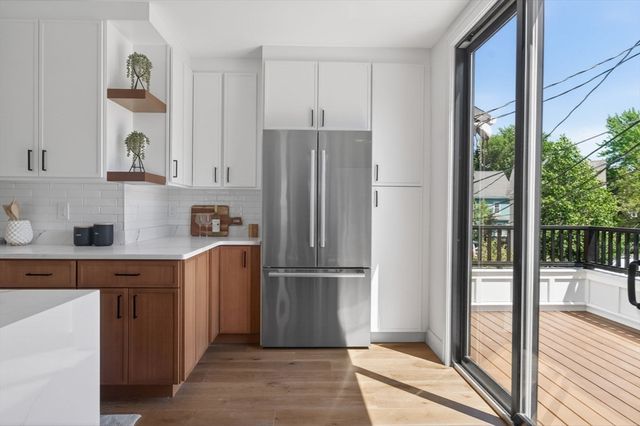 37 Kingston St B, Somerville, MA 02144