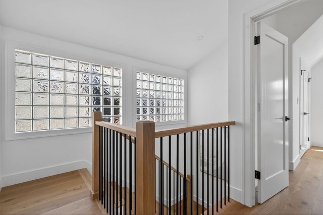 37 Kingston St B, Somerville, MA 02144