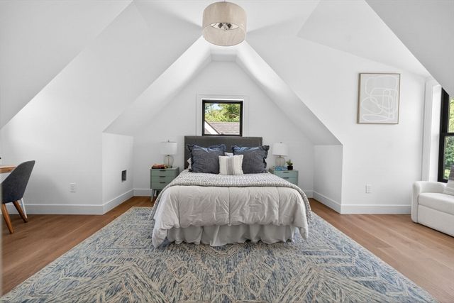 37 Kingston St B, Somerville, MA 02144