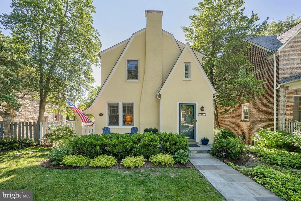 6121 32ND ST NW, Washington, DC 20015