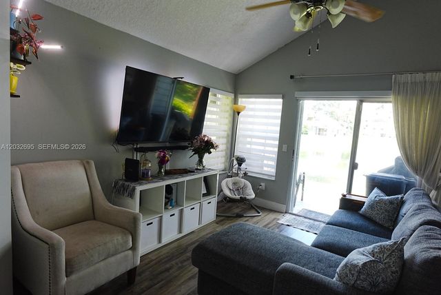 2038 Champions Way, North Lauderdale, FL 33068