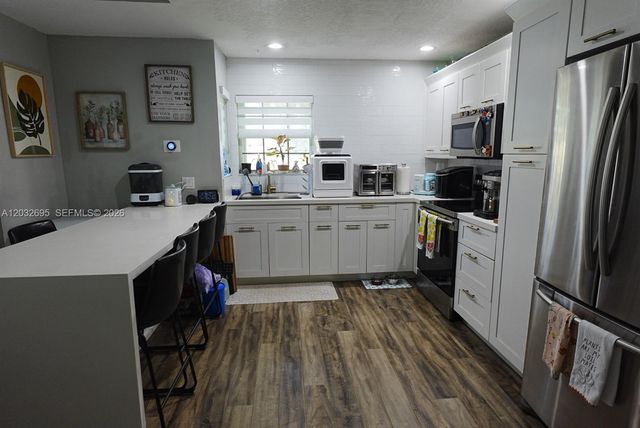 2038 Champions Way, North Lauderdale, FL 33068
