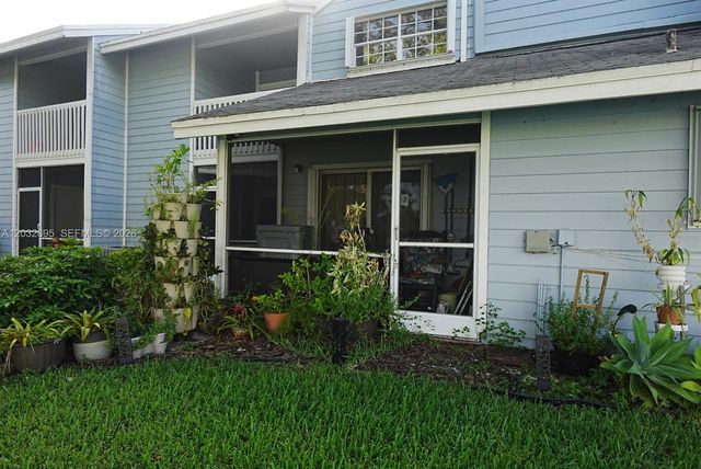 2038 Champions Way, North Lauderdale, FL 33068