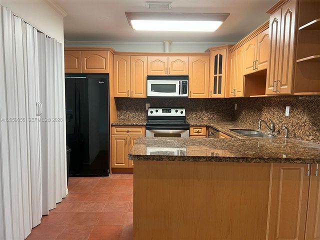 6211 SW 116th Place F, Miami, FL 33173
