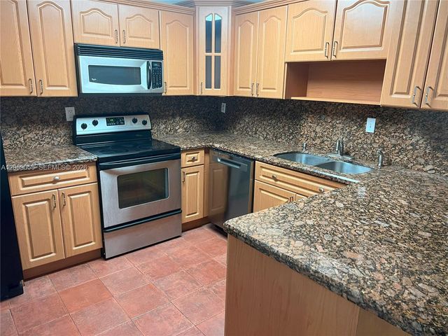 6211 SW 116th Place F, Miami, FL 33173