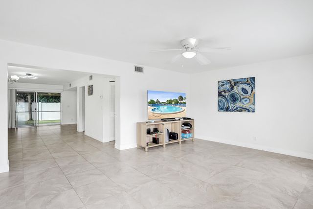 8091 NW 12TH Street H, Margate, FL 33063