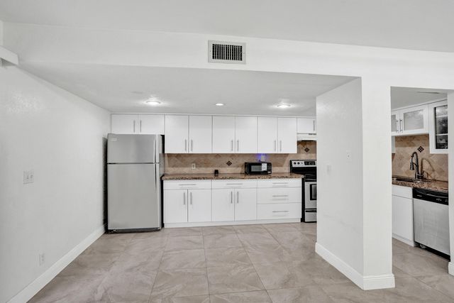 8091 NW 12TH Street H, Margate, FL 33063