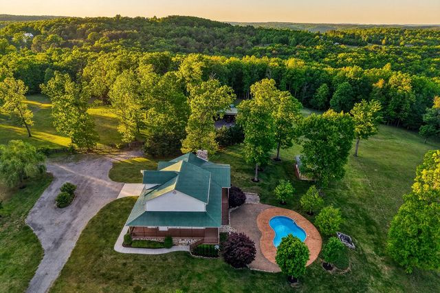 933 John Henry Lewis Road, Dunlap, TN 37327