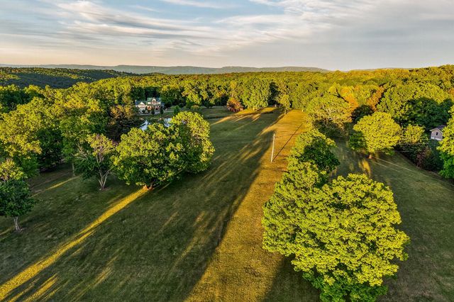 933 John Henry Lewis Road, Dunlap, TN 37327