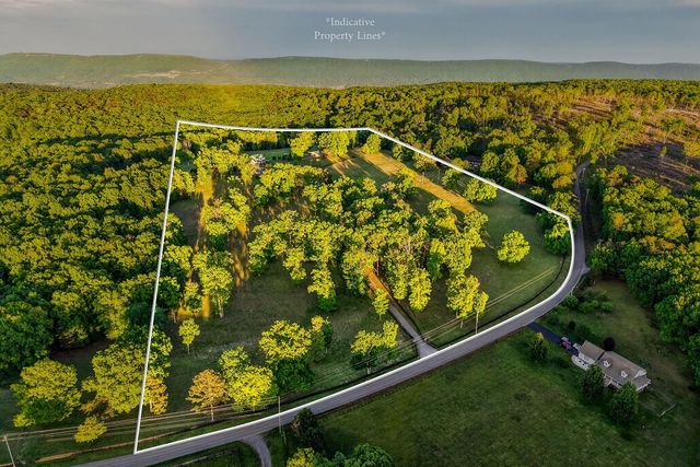 933 John Henry Lewis Road, Dunlap, TN 37327