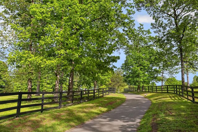 933 John Henry Lewis Road, Dunlap, TN 37327