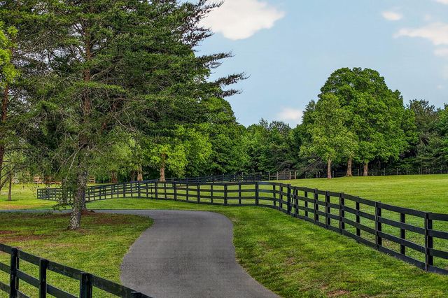 933 John Henry Lewis Road, Dunlap, TN 37327