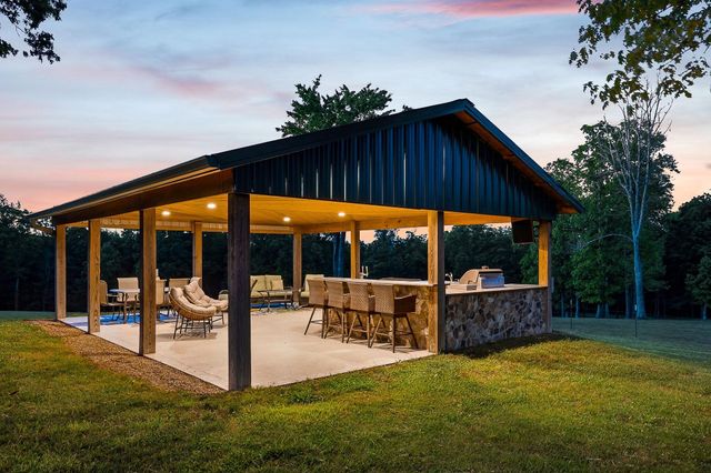 933 John Henry Lewis Road, Dunlap, TN 37327