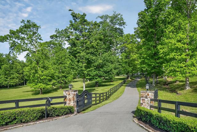 933 John Henry Lewis Road, Dunlap, TN 37327